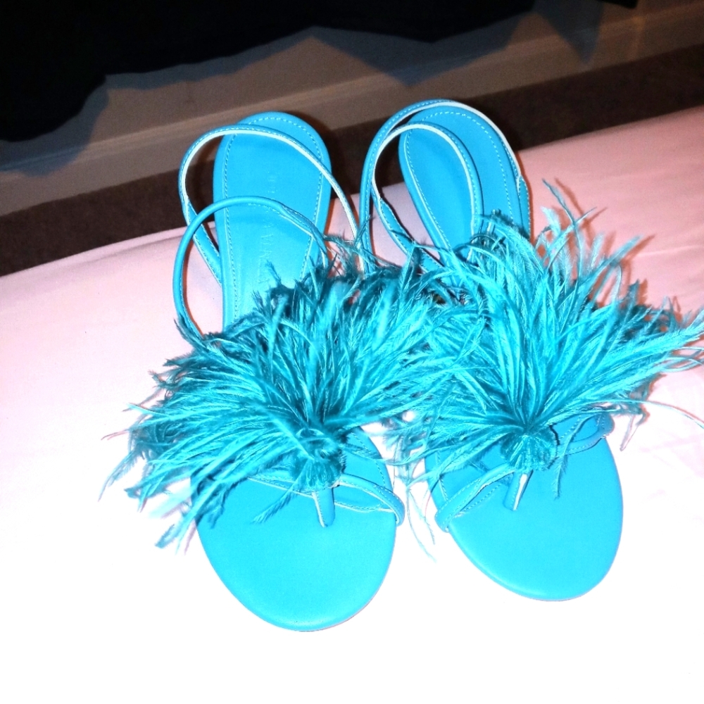 NWOT Turquoise Bottega Inspired Feather Wrap Around Ankle Dups